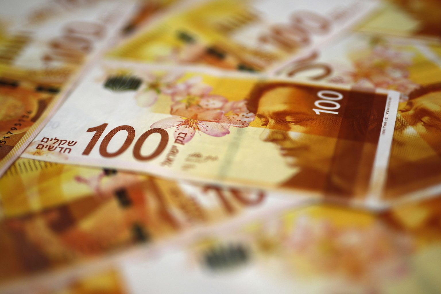 تراجع الأجور يثير مخاوف بشأن استقرار اقتصاد إسرائيل