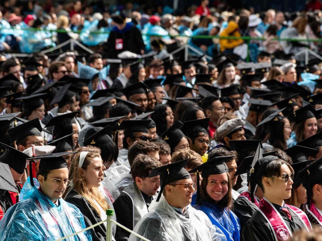 نصائح من فوربس.. ما يحتاج كل خريج جديد إلى معرفته