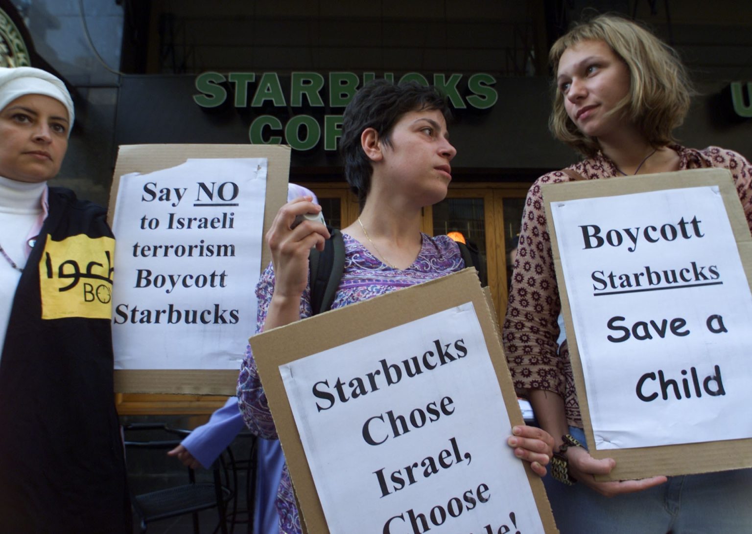 لوموند: علامات تجارية أميركية تعاني من المقاطعة لدعمها إسرائيل