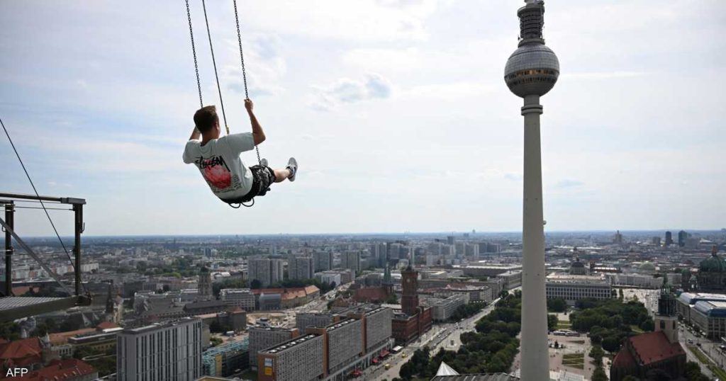 لأصحاب القلوب القوية.. برلين تتيح تجربة أعلى أرجوحة بأوروبا
