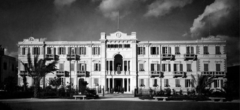 Government building, bengasi 1920-30. (Photo by: Touring Club Italiano/Marka/Universal Images Group via Getty Images)