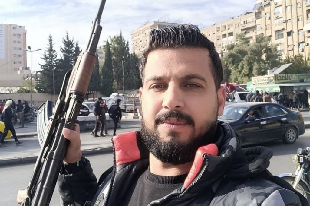 صاحب “إجاك الدور يا دكتور”.. مع الثورة حتى انتصارها