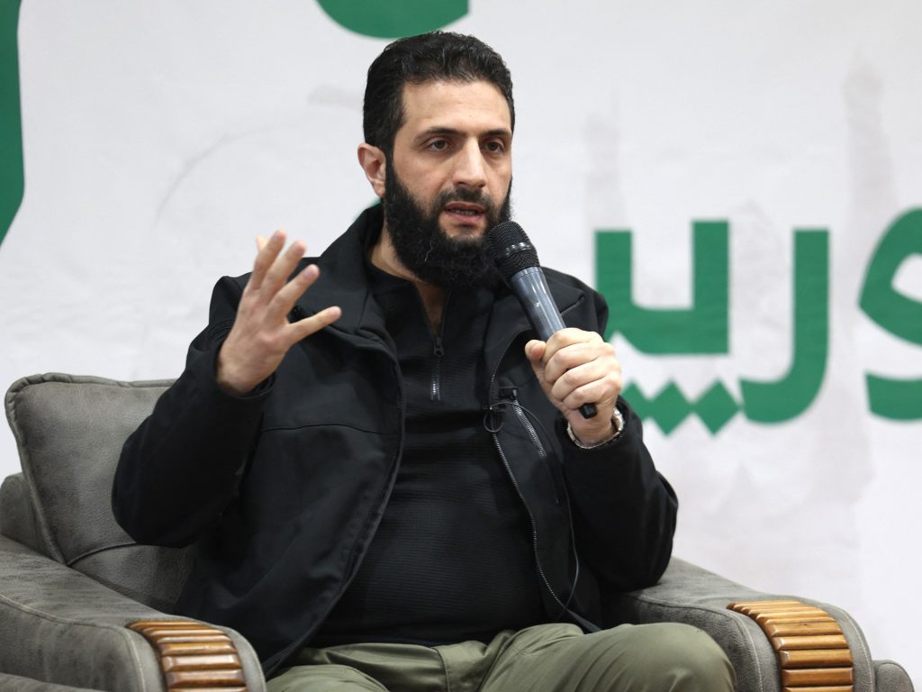 أحمد الشرع يتعهد بملاحقة المتورطين بتعذيب السوريين ونشر أسمائهم