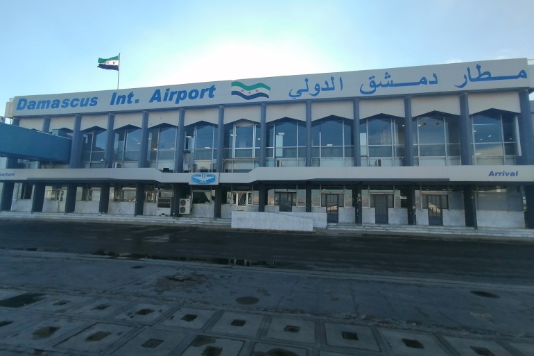 ****داخلية****لقطة عامة لمبنى المطار من جهة المهابط_الجزيرة نت