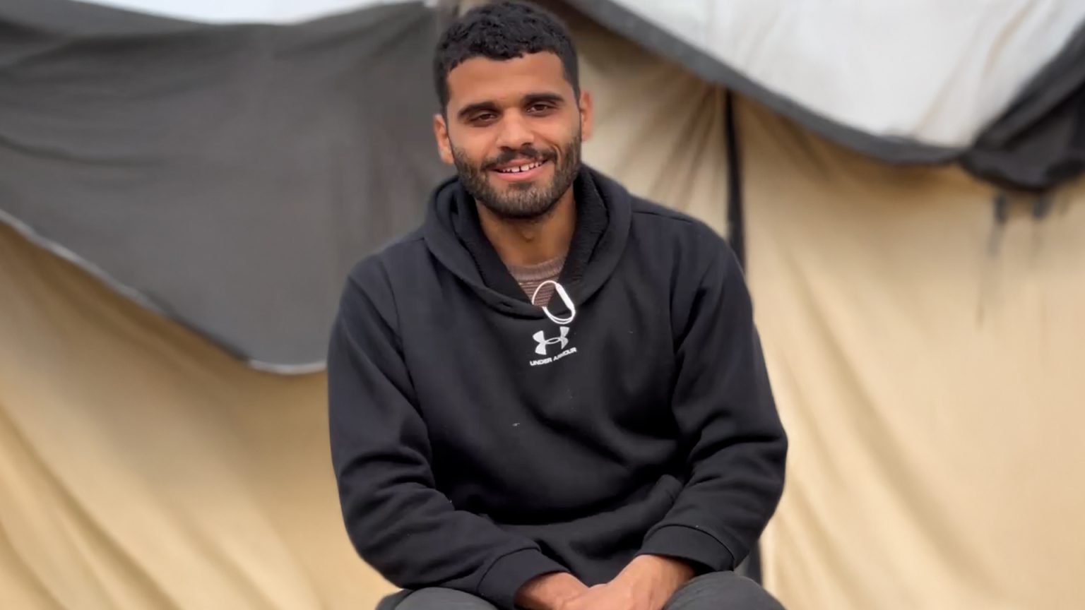 شاهد.. “ميسي فلسطين” يروي للجزيرة معاناته من العدوان على غزة والنزوح