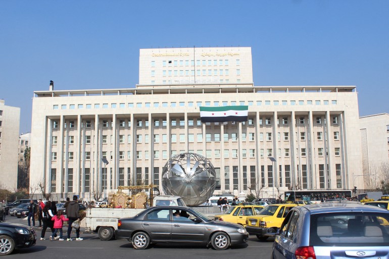 FILE PHOTO: A view of Syrian central bank, after the ousting of Syria's Bashar al-Assad, in Damascus,Syria, January 12, 2025. REUTERS/Firas Makdesi/File Photo