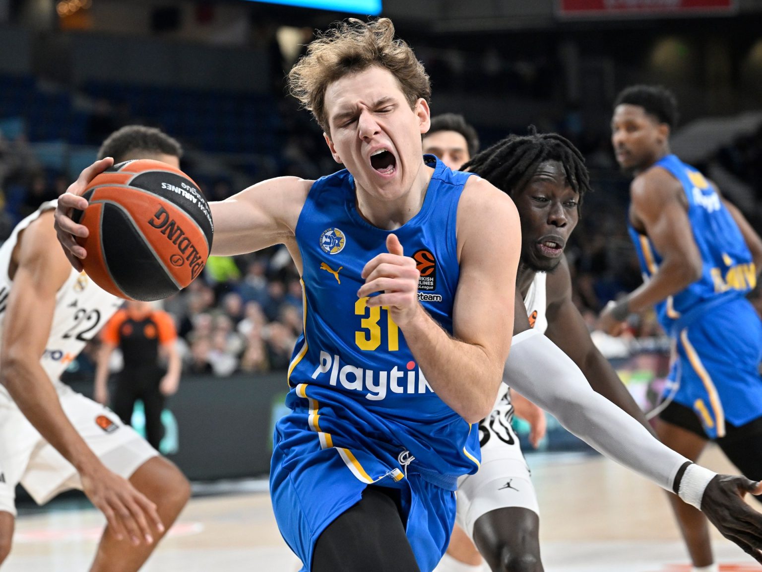 مطالب بمنع فريق سلة إسرائيلي من دخول إسبانيا تضامنا مع غزة