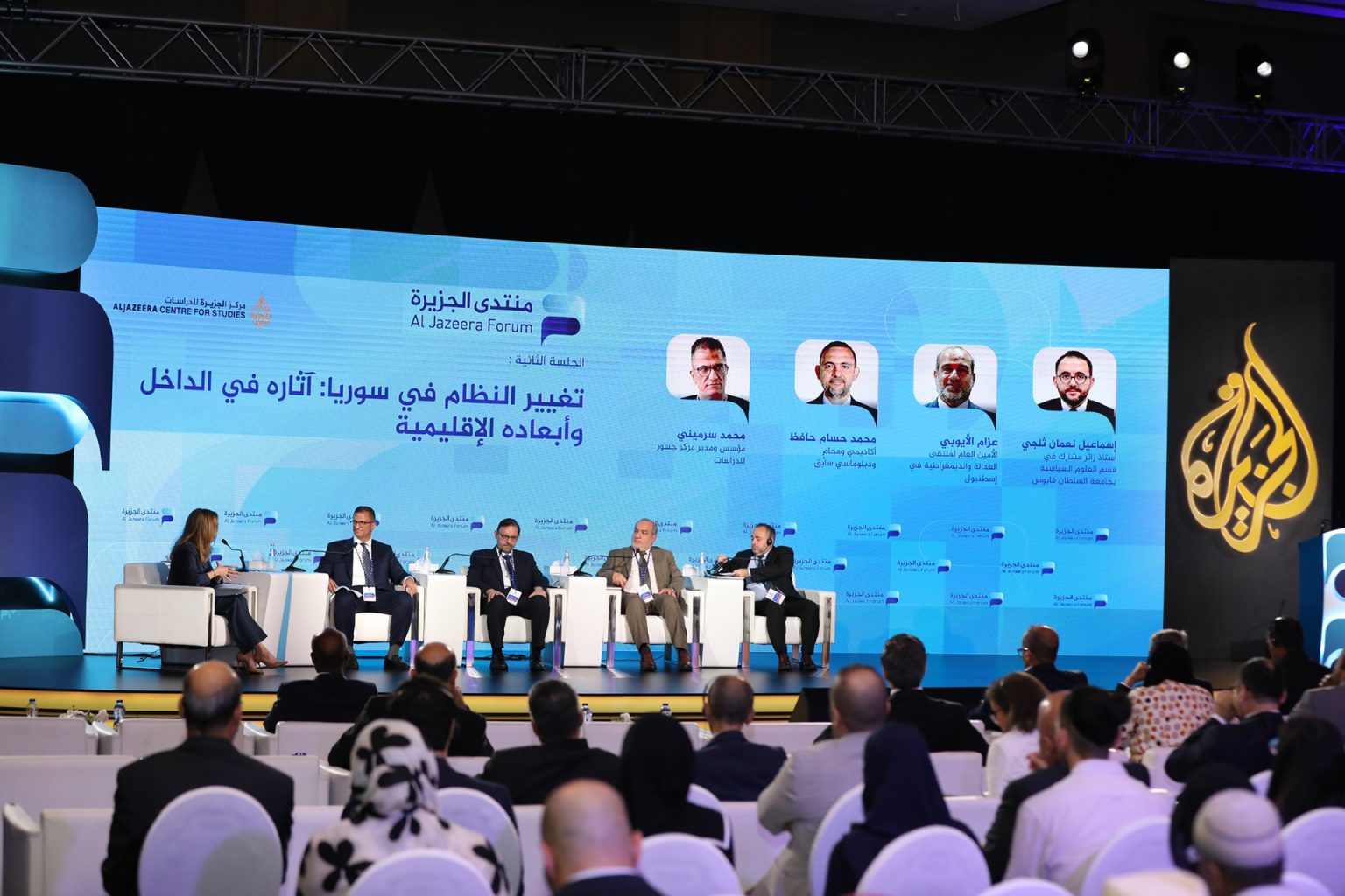 مشاركون بمنتدى الجزيرة يدعون لمشروع عربي موحد يقود عملية بناء سوريا