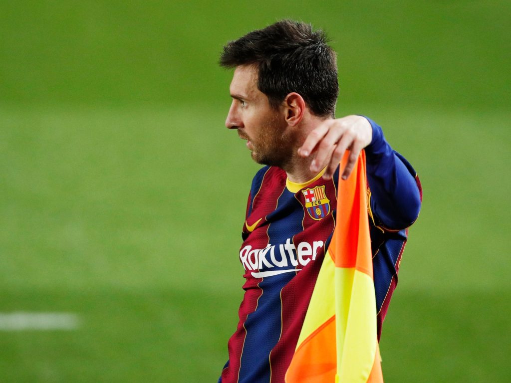 برشلونة يريد بيع خزانة ميسي في الكامب نو