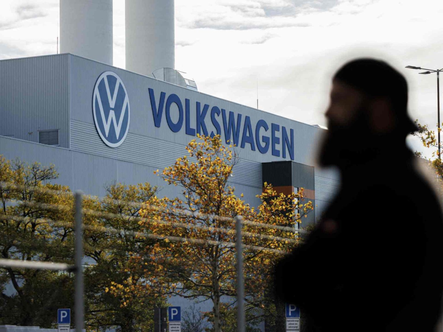 أحلام فولكسفاغن بقطاع السيارات الكهربائية تتلاشى