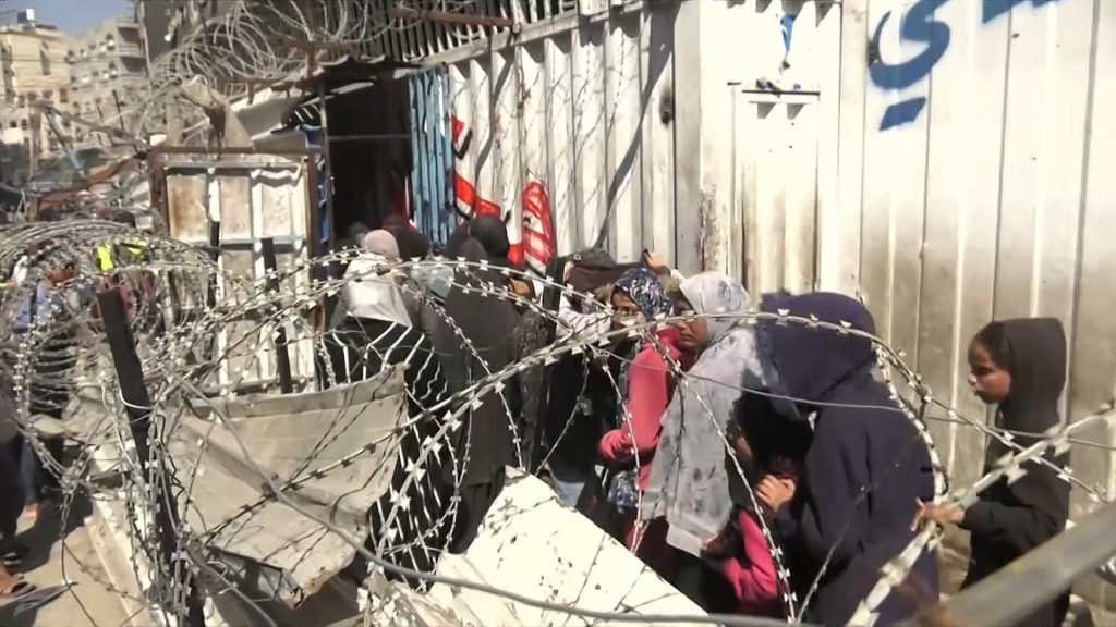 أزمة الخبز تتفاقم في غزة مع إغلاق معبر كرم أبو سالم