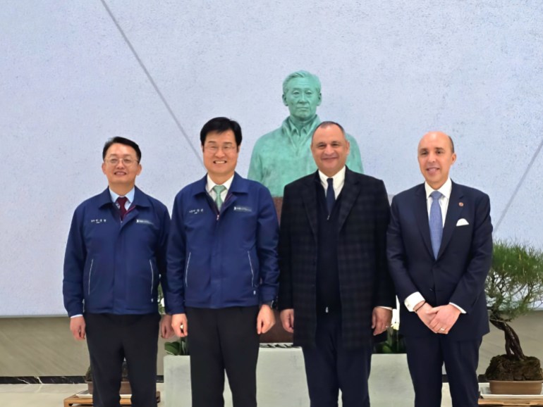 التعاون مع كوريا الجنوبية ليس فقط ذا طابع صناعي، بل يحمل بعدًا دبلوماسيًا استراتيجيًا، حيث يسعى المغرب لتوجيه شراكاته نحو نقل التكنولوجيا وتوطينها (الجزيرة)