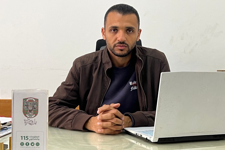 1-الناطق باسم بلدية غزة حسني مهنا: قد نواجه انهيارا وعجزا عن تقديم خدماتنا اذا استمرت سياسات الاحتلال