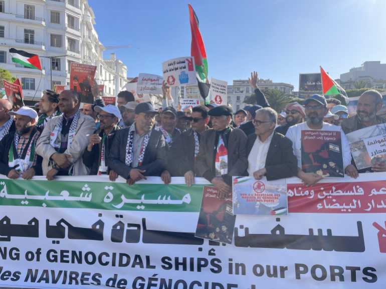 / مسيرة حاشدة بالدار البيضاء رفضاً لرسو سفن يشتبه في نقلها معدات موجهة لإسرائيل/ مصدر الصورة: الجزيرة