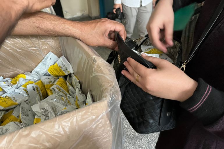 مؤسسات خيرية توزع "المكملات الغذائية" على الأطفال والنساء لمواجهة شبح المجاعة