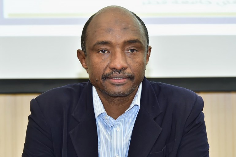 الدكتور ابراهيم أبو شوك (يسار الأستاذ عثمان) المصدر: الصحافة السودانية https://ultrasudan.ultrasawt.com/%D8%AF-%D8%A3%D8%A8%D9%88%D8%B4%D9%88%D9%83-%D8%B4%D8%AE%D8%B5%D9%8A%D8%A9-%D8%A7%D9%84%D8%B9%D8%A7%D9%85-%D8%A5%D8%B9%D9%84%D8%A7%D9%86-%D8%A7%D9%84%D9%81%D8%A7%D8%A6%D8%B2%D9%8A%D9%86-%D8%A8%D8%AC%D8%A7%D8%A6%D8%B2%D8%A9-%D8%A7%D9%84%D8%B7%D9%8A%D8%A8-%D8%B5%D8%A7%D9%84%D8%AD-%D9%84%D9%84%D8%A5%D8%A8%D8%AF%D8%A7%D8%B9-%D8%A7%D9%84%D9%83%D8%AA%D8%A7%D8%A8%D9%8A/%D8%B9%D8%A7%D9%85%D8%B1-%D8%B5%D8%A7%D9%84%D8%AD/%D8%AB%D9%82%D8%A7%D9%81%D8%A9-%D9%88%D9%81%D9%86%D9%88%D9%86