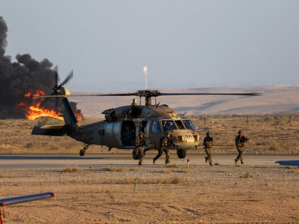 الجيش الإسرائيلي يطرد طيارين وقعوا عريضة لوقف الحرب