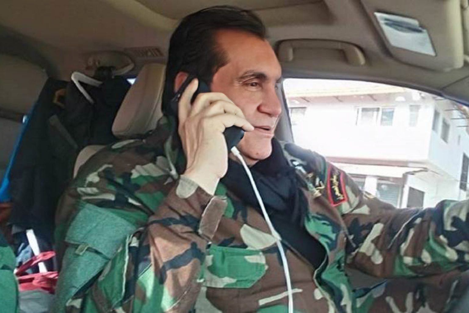 اعتراف قائد “صقور الصحراء” سابقا بشأن أحداث الساحل السوري يثير الغضب بالمنصات