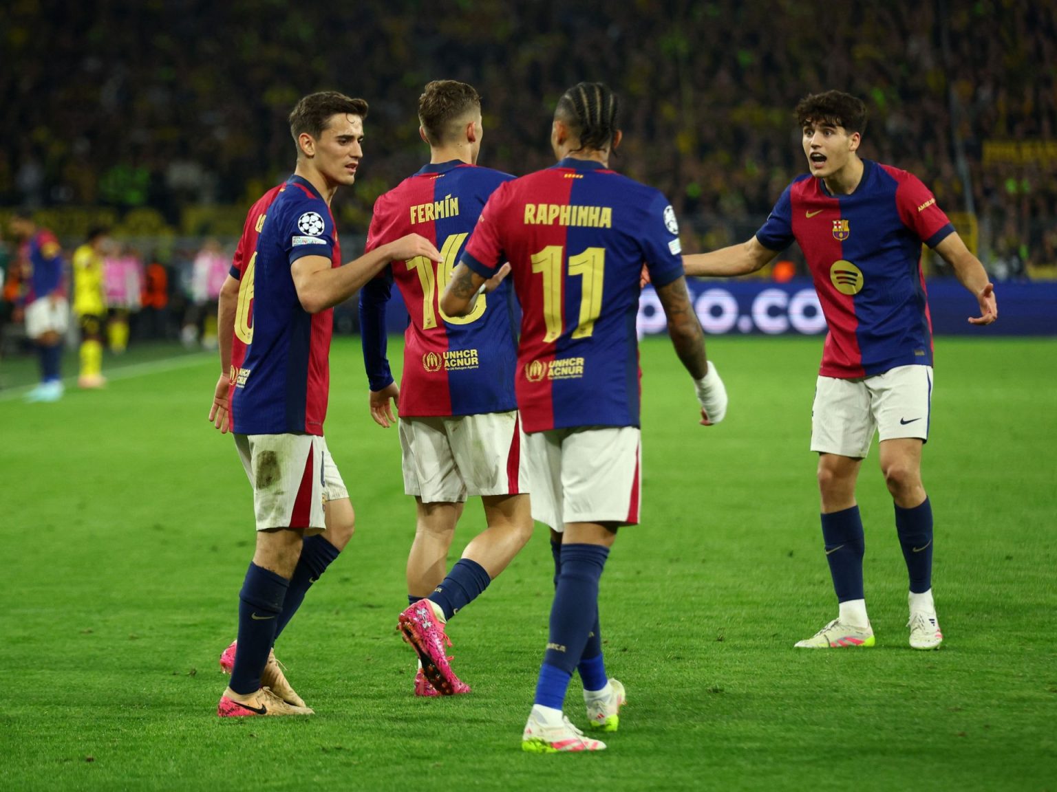 9 مباريات تفصل برشلونة عن تكرار إنجاز الثلاثية