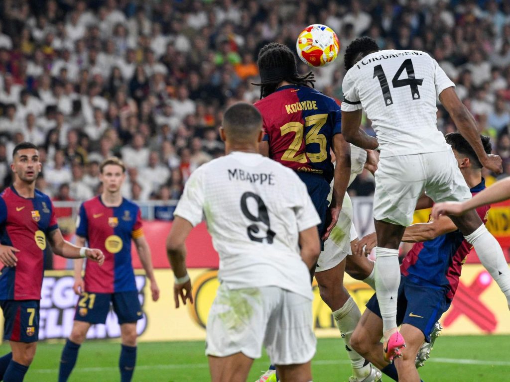 نقطة ضعف تهدد حلم برشلونة بتكرار إنجاز الثلاثية