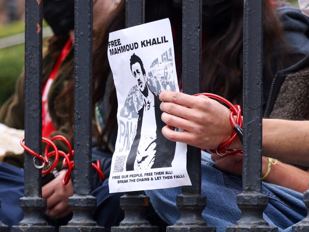 القضاء يطلق يد إدارة ترامب في معاقبة المتعاطفين مع فلسطين