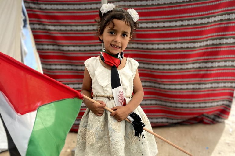 الطفلة رزان تعاني من سوء تغذية حاد نتيجة المجاعة المتفشية في قطاع غزة-رائد موسى-خان يونس-الجزيرة نت