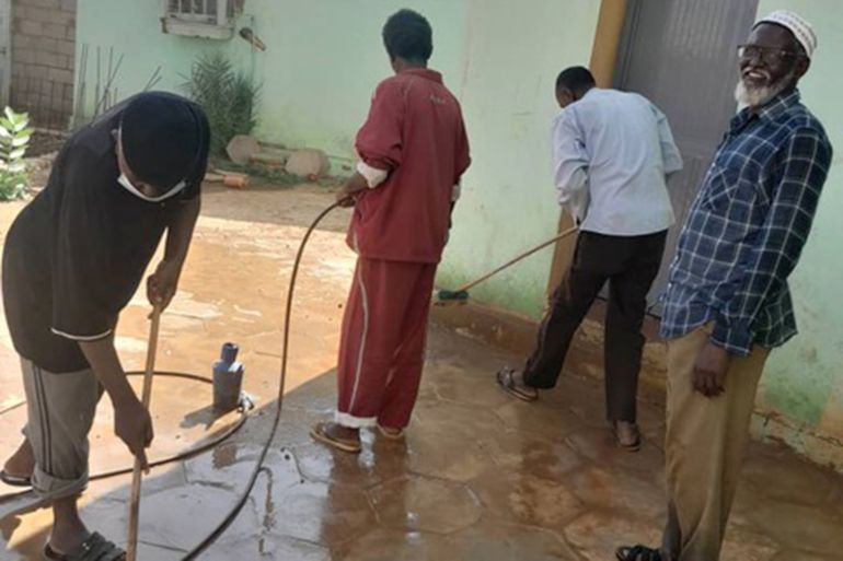 نظافة بعض المرافق الخدمية