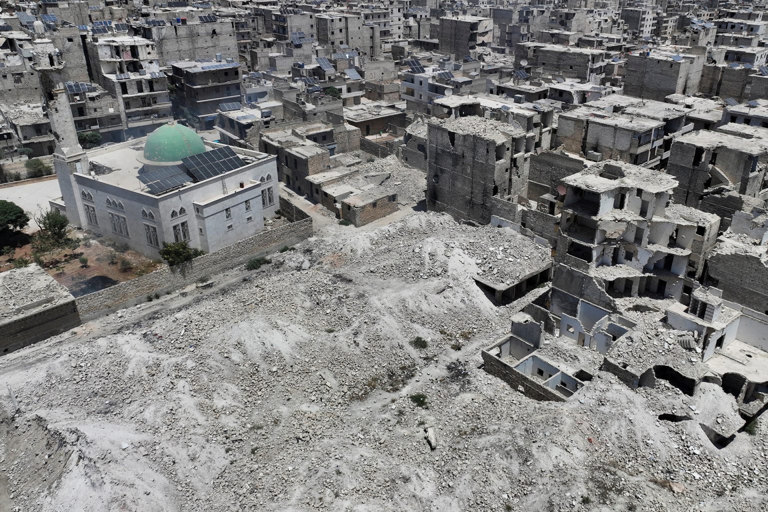 أزمة إسكان خانقة في سوريا تحد من عودة اللاجئين