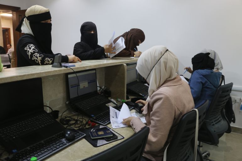 تخفيض رسوم جوازات السفر السورية