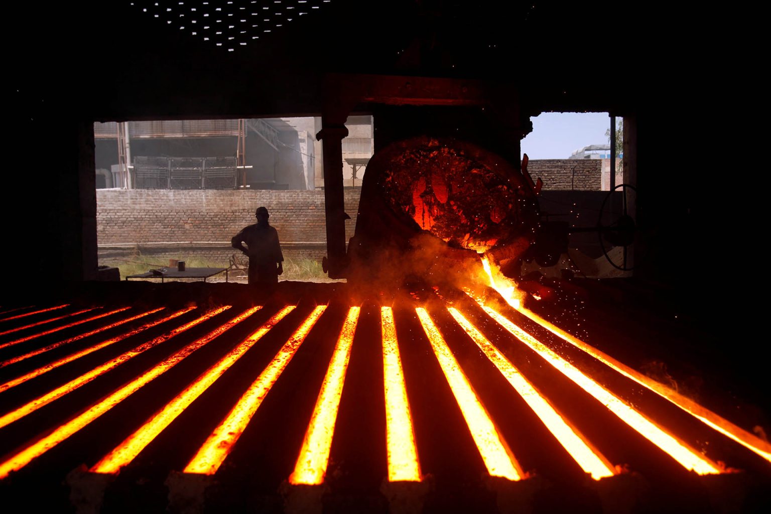 ذهب باكستان المعلّق.. ثروات بالمليارات تعوقها الفوضى