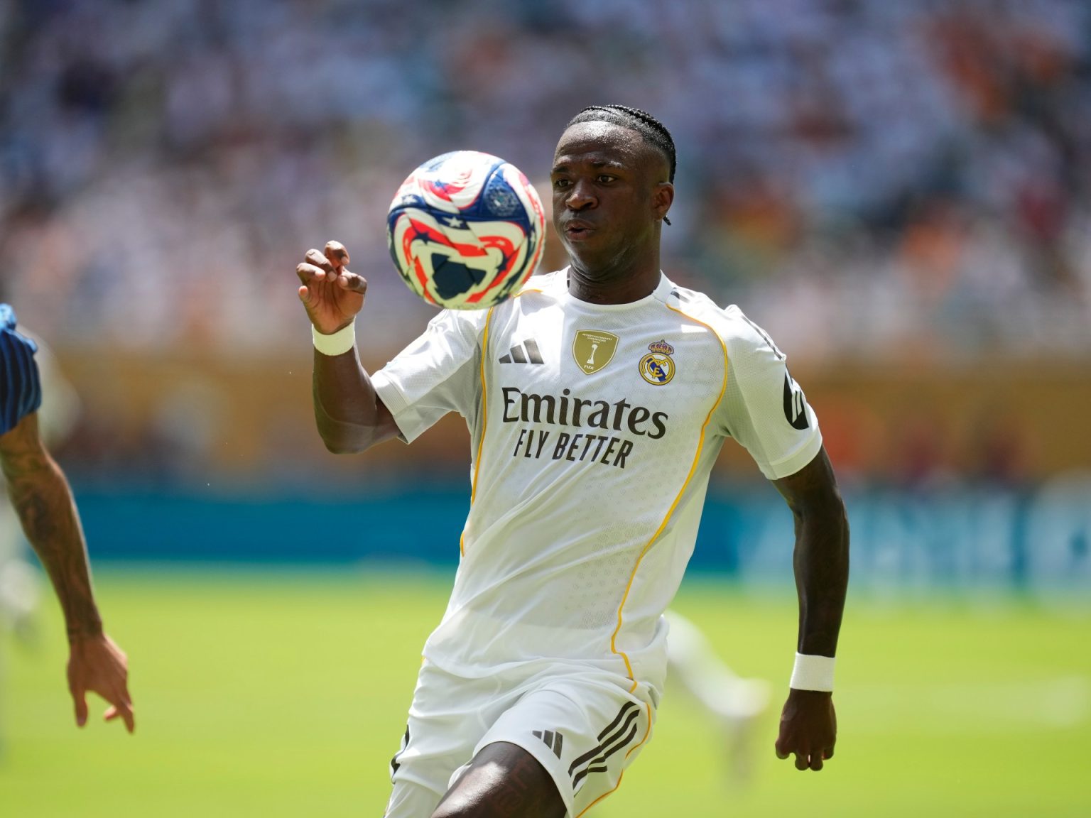 تقارير: عرض سعودي للتعاقد مع فينيسيوس مقابل 350 مليون يورو