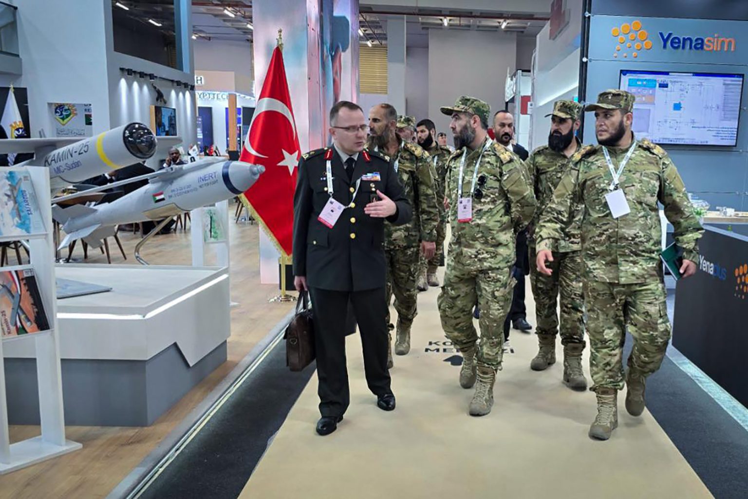 ماذا وراء طلب دمشق من أنقرة تعزيز قدرات سوريا الدفاعية؟