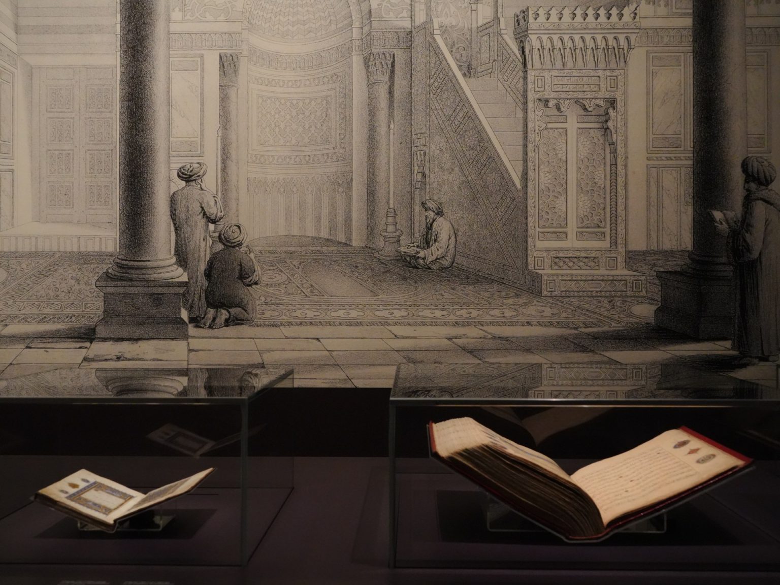 عرش من حديد وفنون من ذهب.. متحف اللوفر يروي حكاية سلطنة المماليك في باريس