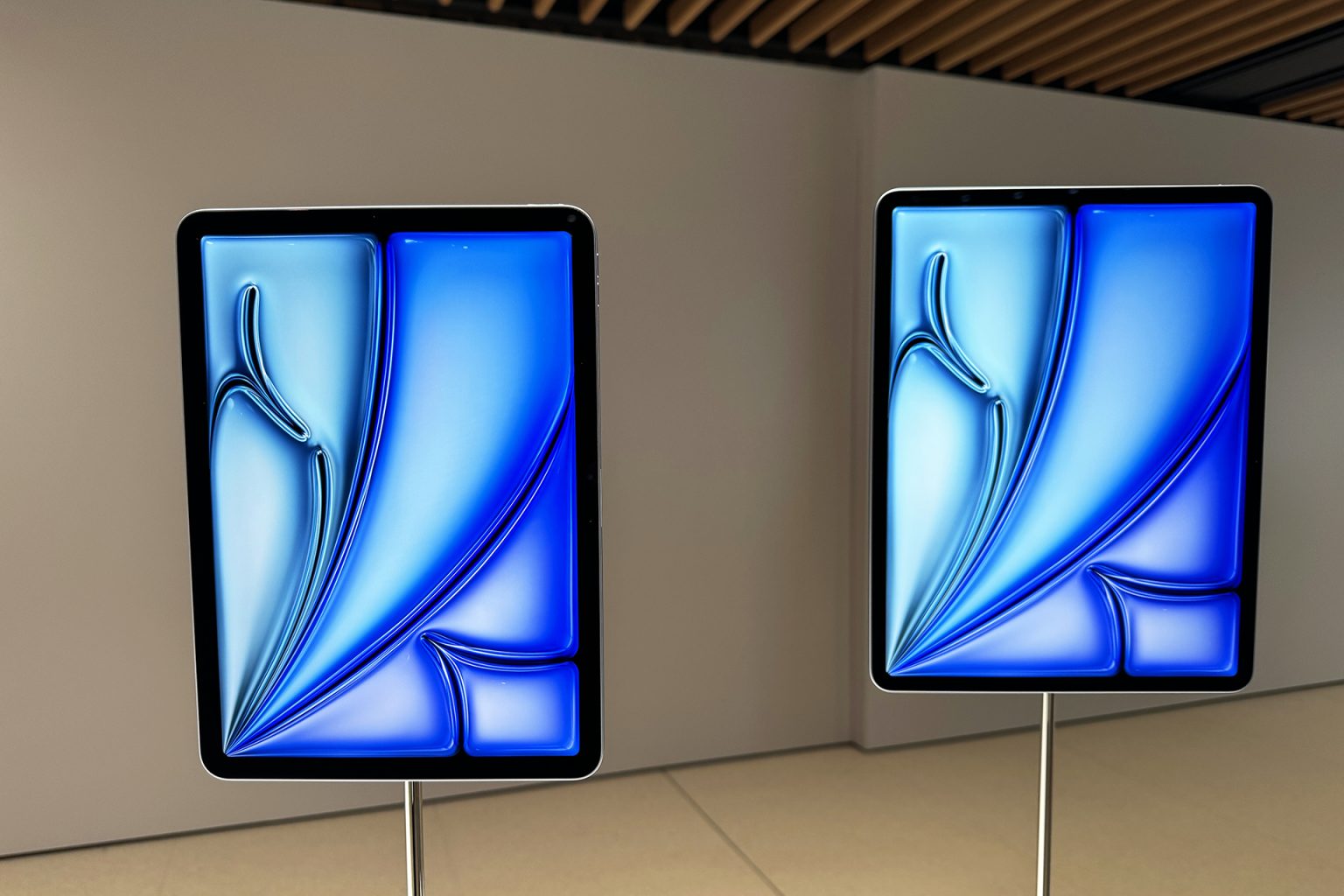 تسريبات جديدة عن “آيفون” القابل للطي و”آيباد برو” مزود بكاميرتين أماميتين | تكنولوجيا