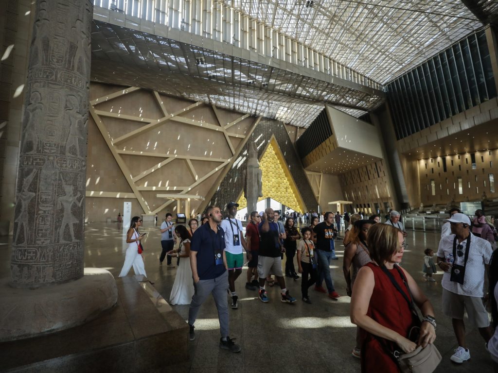 لماذا ألغت مصر امتياز السائح العربي في تسعيرة دخول المواقع الأثرية؟