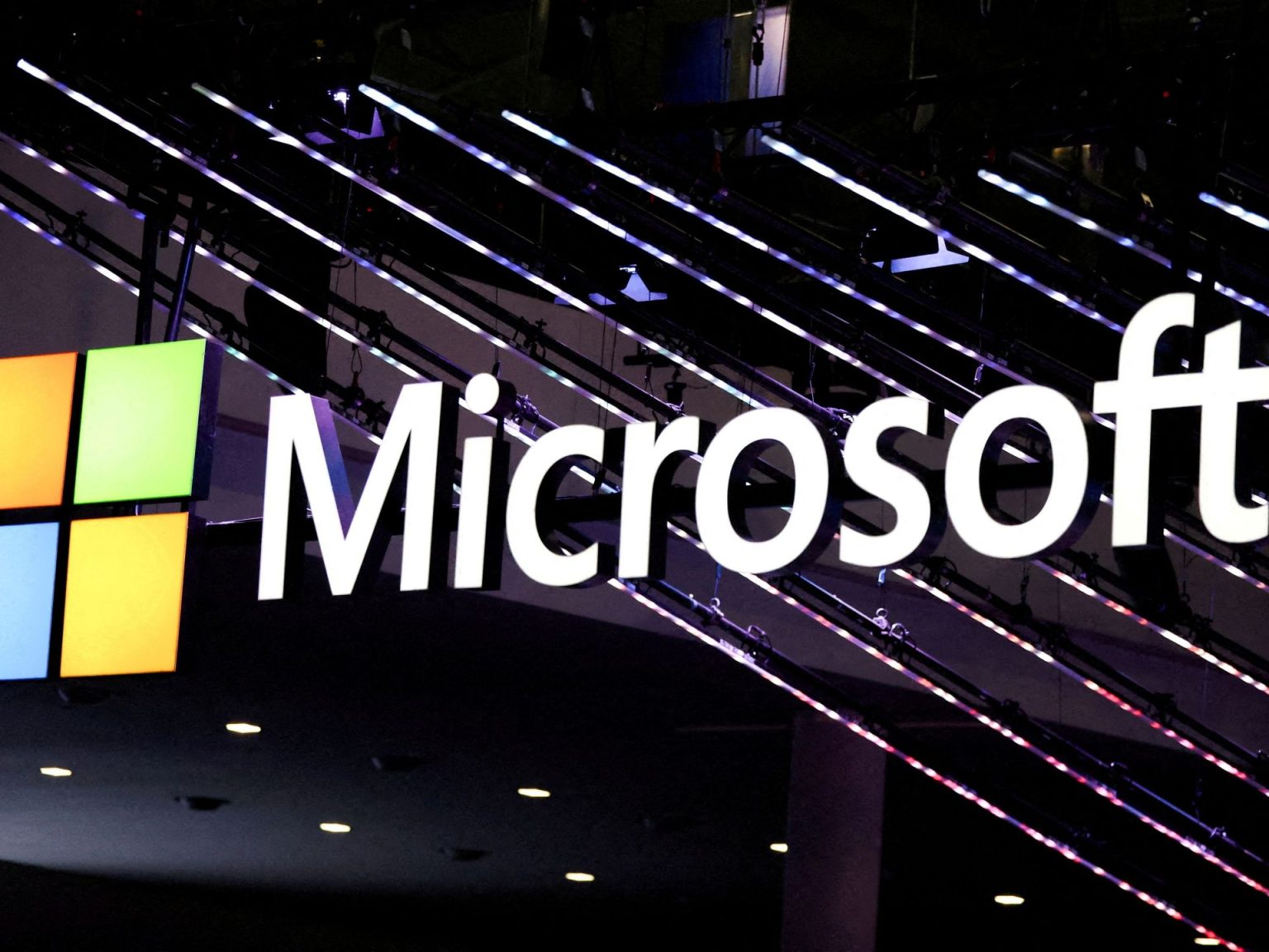 شركات عالمية تحت التهديد بعد ثغرة في “القلعة الحصينة” لمايكروسوفت | تكنولوجيا