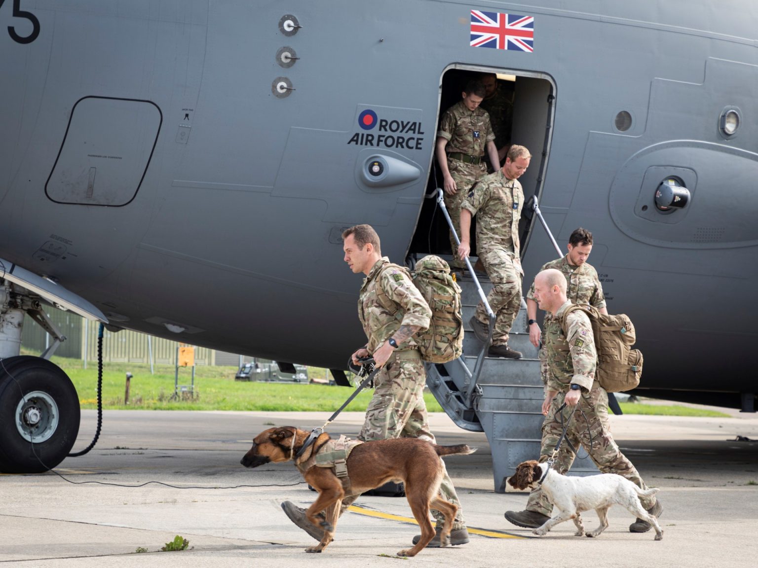 فضيحة تسريب بريطاني عرّض 100 ألف حليف أفغاني للخطر