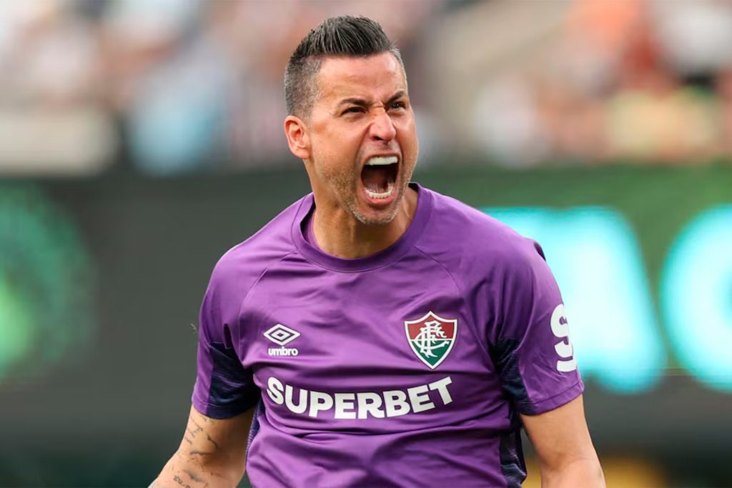 قصة معاناة حارس فلومينينسي مع متلازمة “النوم القصير”