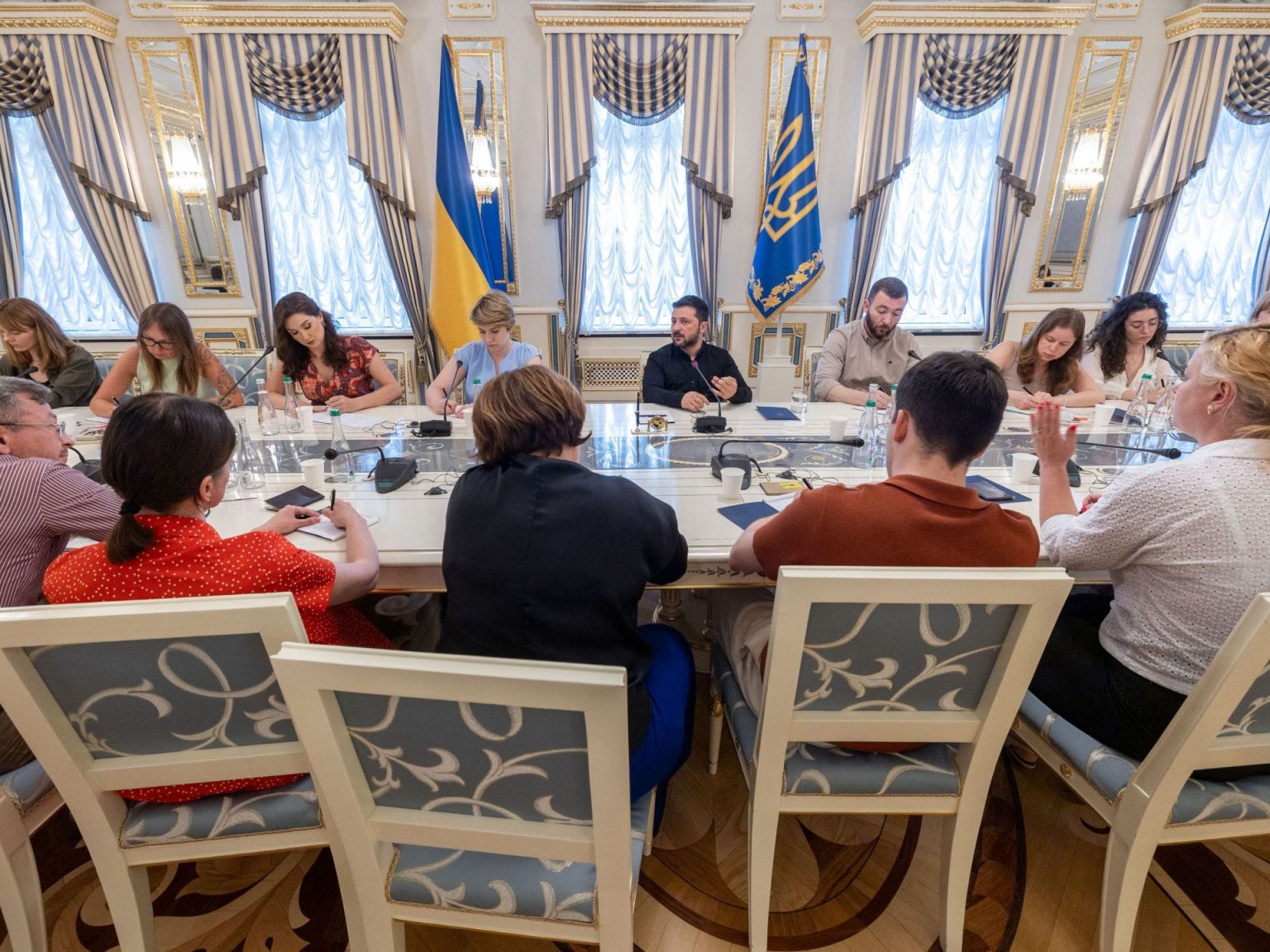 أوكرانيا تكثّف هجمات المسيّرات على روسيا وزيلينسكي يرجّح لقاء بوتين