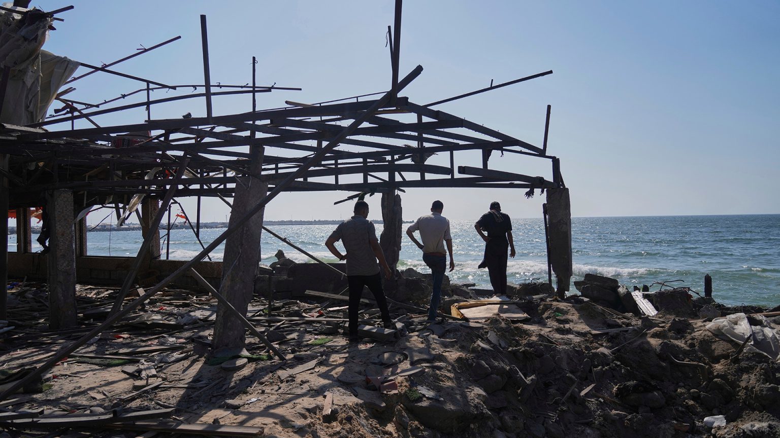 صحف عالمية: تصعيد إسرائيلي بغزة والتوقيت يناسب نتنياهو لعقد اتفاق