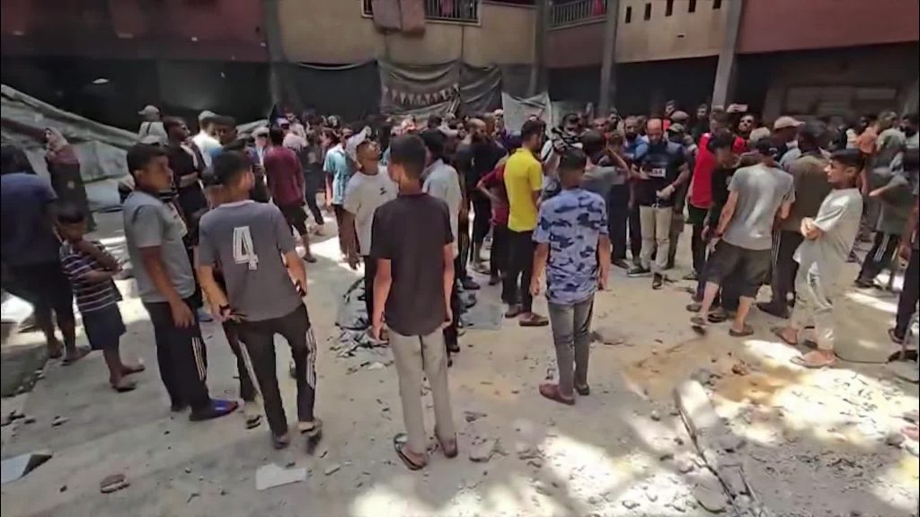 عشرات الشهداء من المجوّعين والنازحين و”قتال صعب جدا” بخان يونس | أخبار