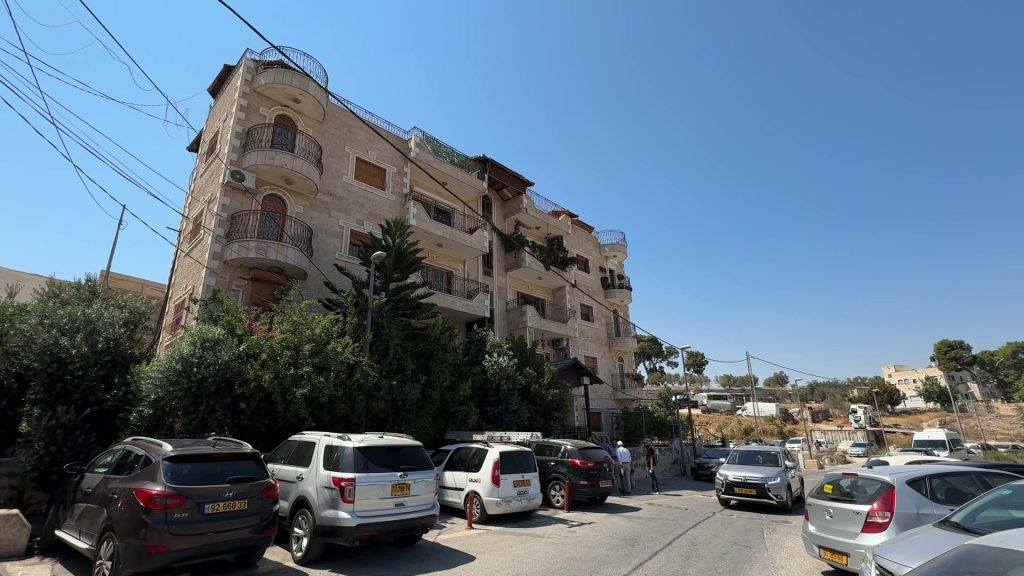 بعد تحريض على الشيخ عكرمة صبري.. الاحتلال يتجه لهدم بناية في القدس