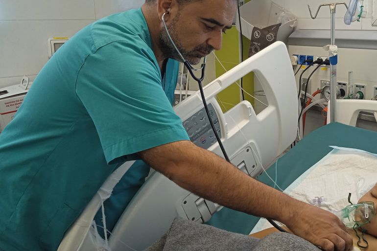 الدكتور أحمد الفرا نستقبل يوميا عشرات الحالات الناجمة عن المجاعة وسوء التغذية الحاد-رائد موسى-خان يونس-الجزيرة نت