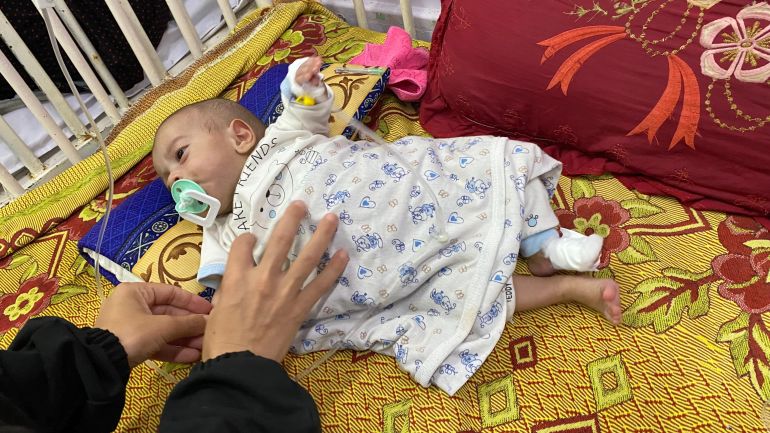 المكتب الاعلامي الحكومي يوثق استشهاد 71 طفلا نتيجة التجويع منذ اندلاع الحرب-رائد موسى-دير البلح-الجزيرة نت