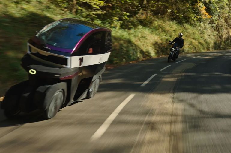 سيارة ae-motion من موقع الشركة - ae-motion.com