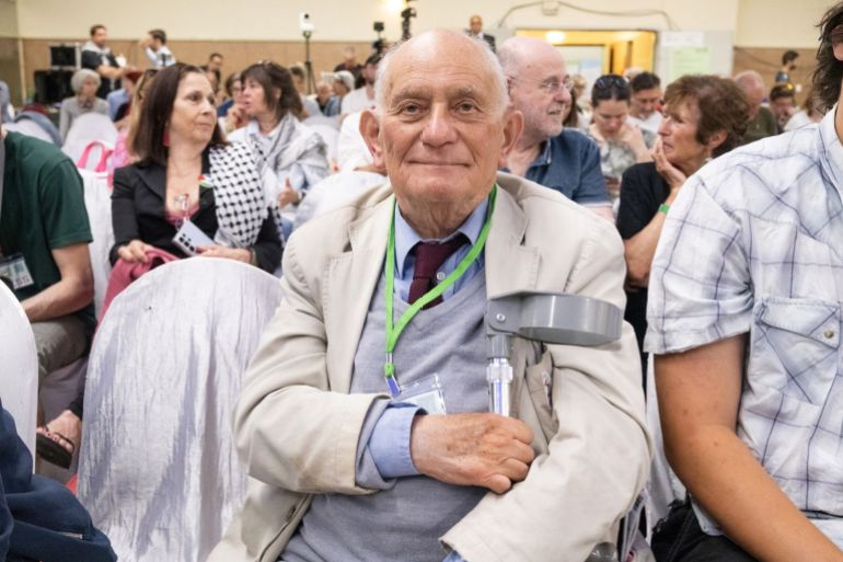 ستيفن كابوس ناجي من الهولوكوست و مشارك في الكونجرس (المصدر المنظمين)