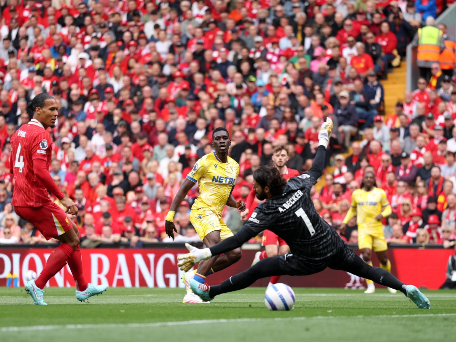 موعد مباراة ليفربول ضد كريستال بالاس في كأس الدرع الخيرية والقنوات الناقلة