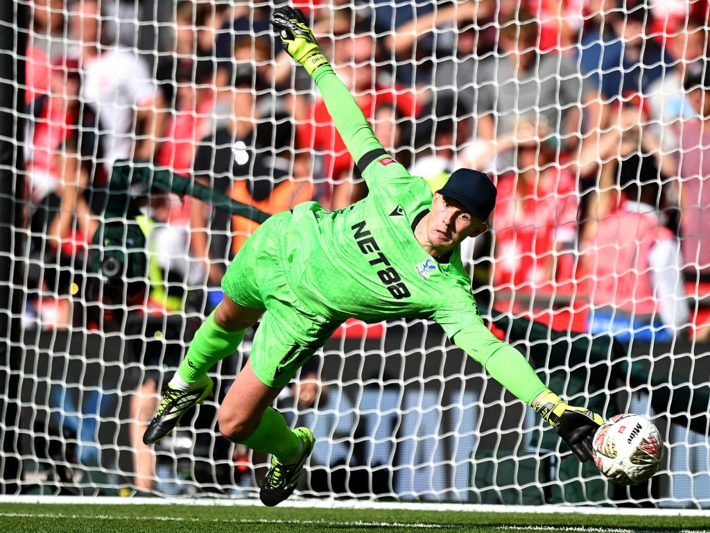 حراس المرمى يغيّرون قواعد اللعبة.. كيف أصبحت ركلات الترجيح علما لا حظا؟