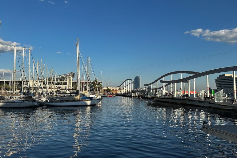 ميناء برشلونة السياحي