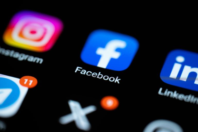 Yalova, Merkez Turkey - 07.08.2023 :Social media application icons on an Android phone. Social media Facebook icon. Selective focus, noise effect.